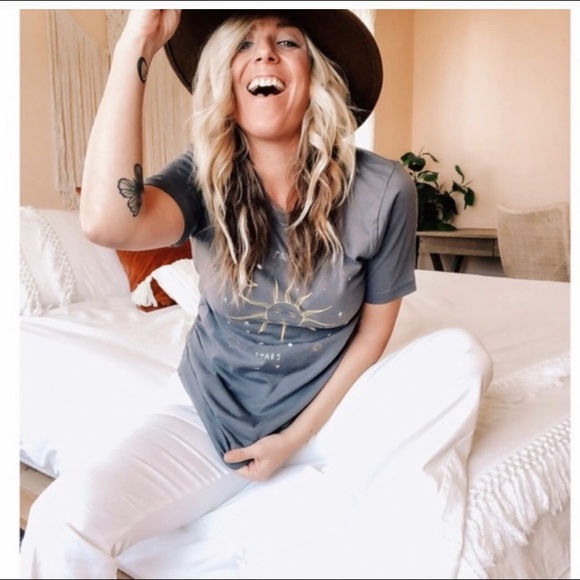 Sun Moon & Stars T-Shirt 🌞🌜✨ - Picture 3 of 6